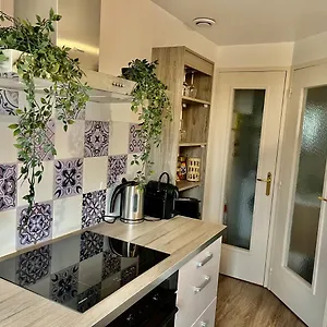  Appartement Le Petit , Jolie Maisonnette Terrasse Netflix Parking Prive Jeux De Societe